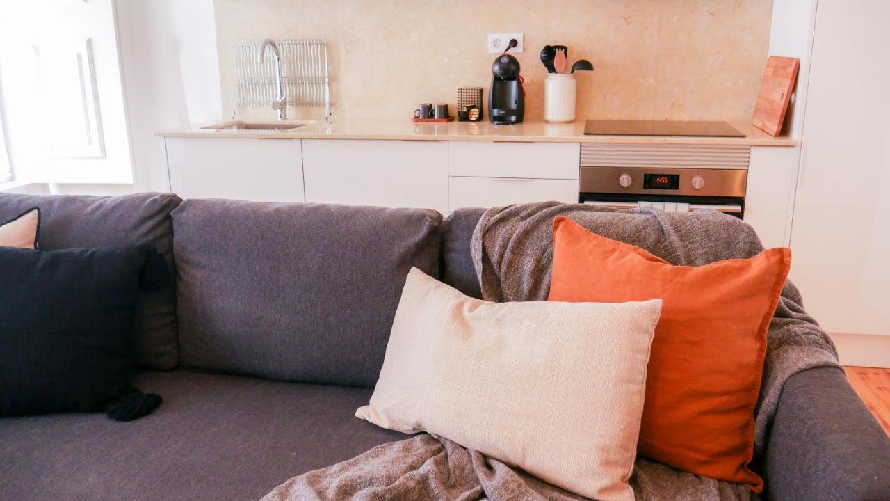 Sunny And Stylish Apartment - 11 Min To The Center Лиссабон Экстерьер фото