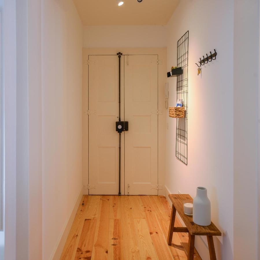 Sunny And Stylish Apartment - 11 Min To The Center Лиссабон Экстерьер фото