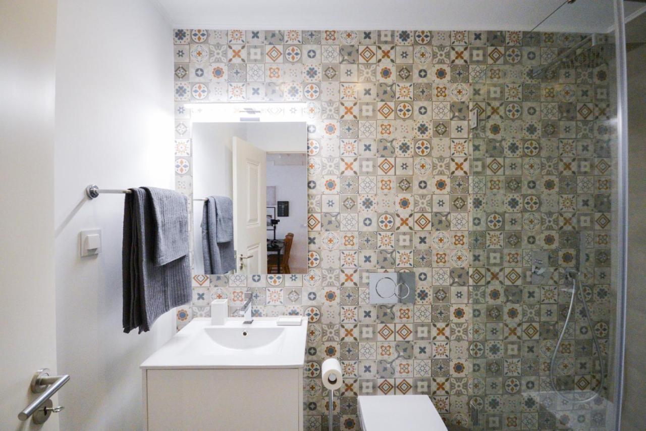 Sunny And Stylish Apartment - 11 Min To The Center Лиссабон Экстерьер фото